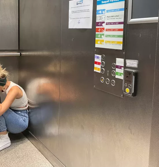 Que faire en cas d’ascenseur bloqué